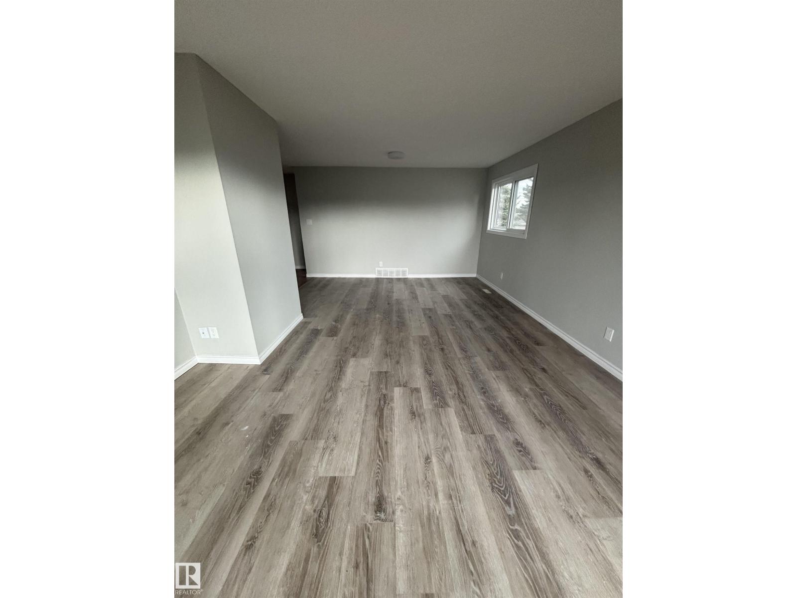 5414 14 A Av Nw, Edmonton, Alberta  T6L 2B6 - Photo 3 - E4459023