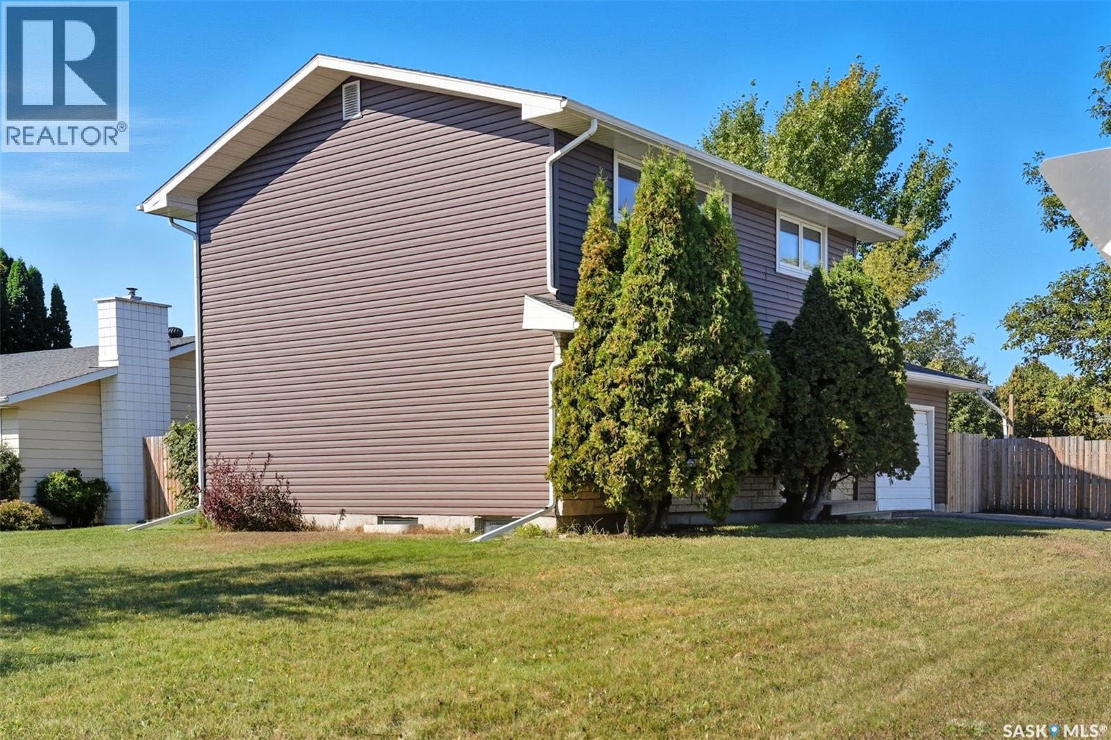 266 Assiniboine Drive, Saskatoon, Saskatchewan  S7K 4A2 - Photo 2 - SK019068