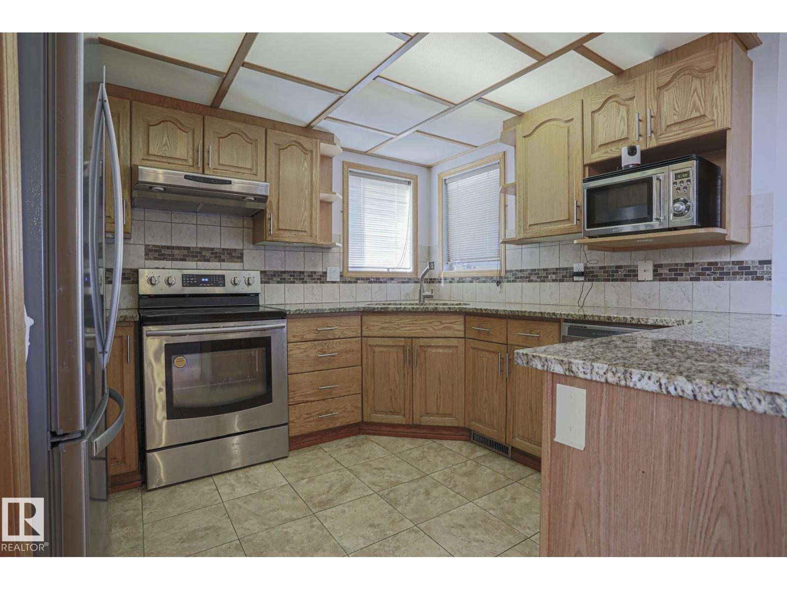 16120 57a St Nw Nw, Edmonton, Alberta  T5Y 2T1 - Photo 9 - E4459210