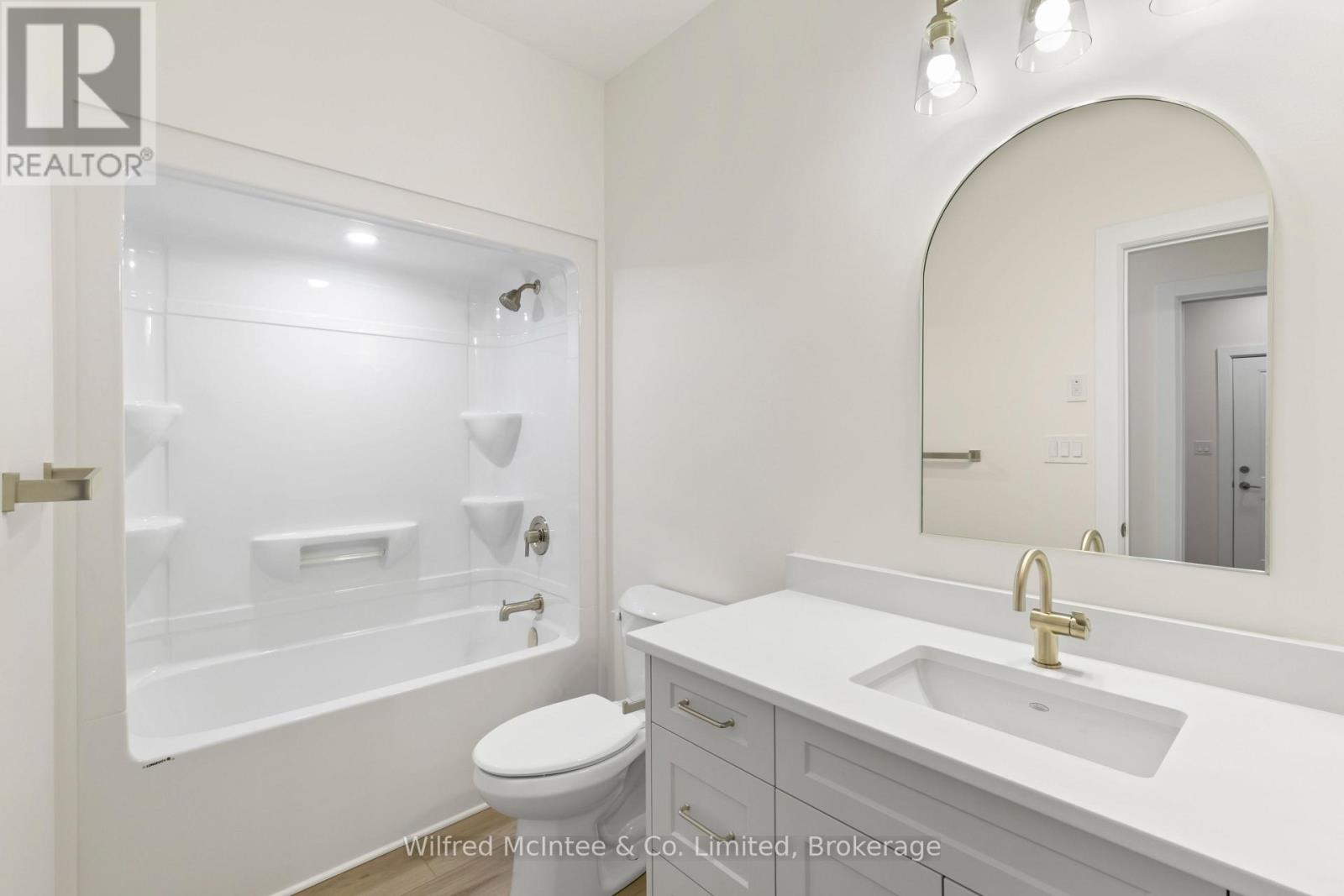 44 Mctavish Crescent, Huron-Kinloss, Ontario  N0G 2R0 - Photo 22 - X12213788