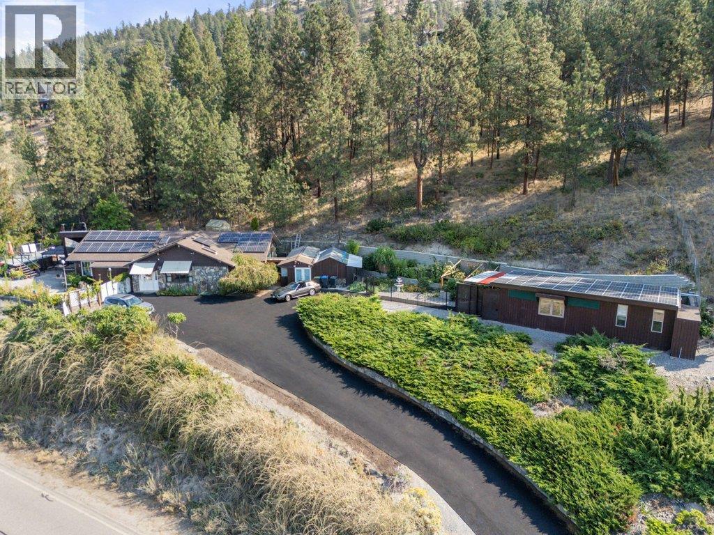 2245 Bennett Road, Kelowna, British Columbia  V1V 2N3 - Photo 2 - 10363343