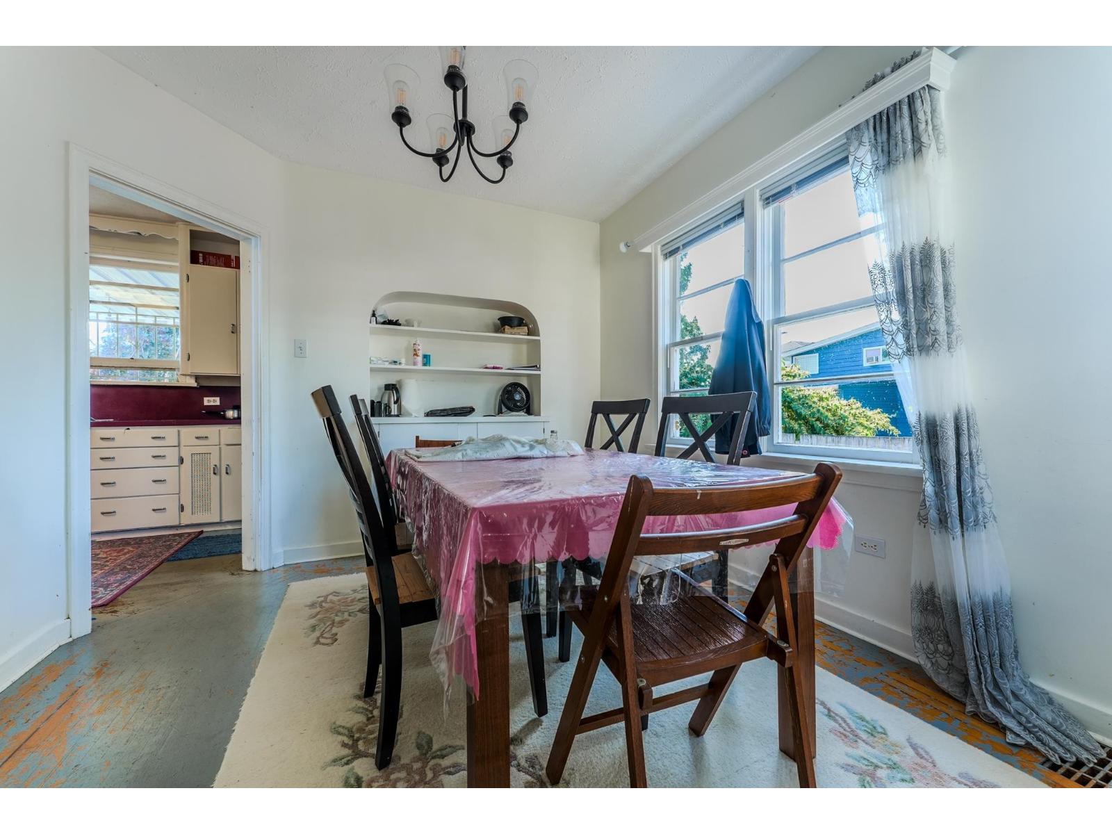 Property at 46220 MAPLE AVENUE image 5