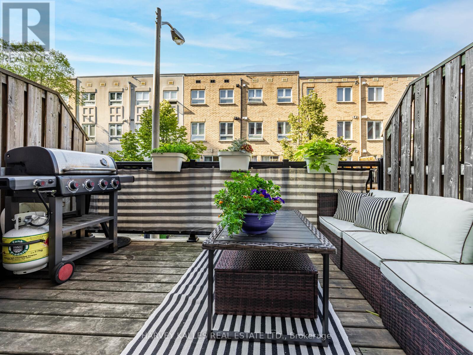 52 Market Garden Mews, Toronto, Ontario  M8Z 0A5 - Photo 27 - W12414554