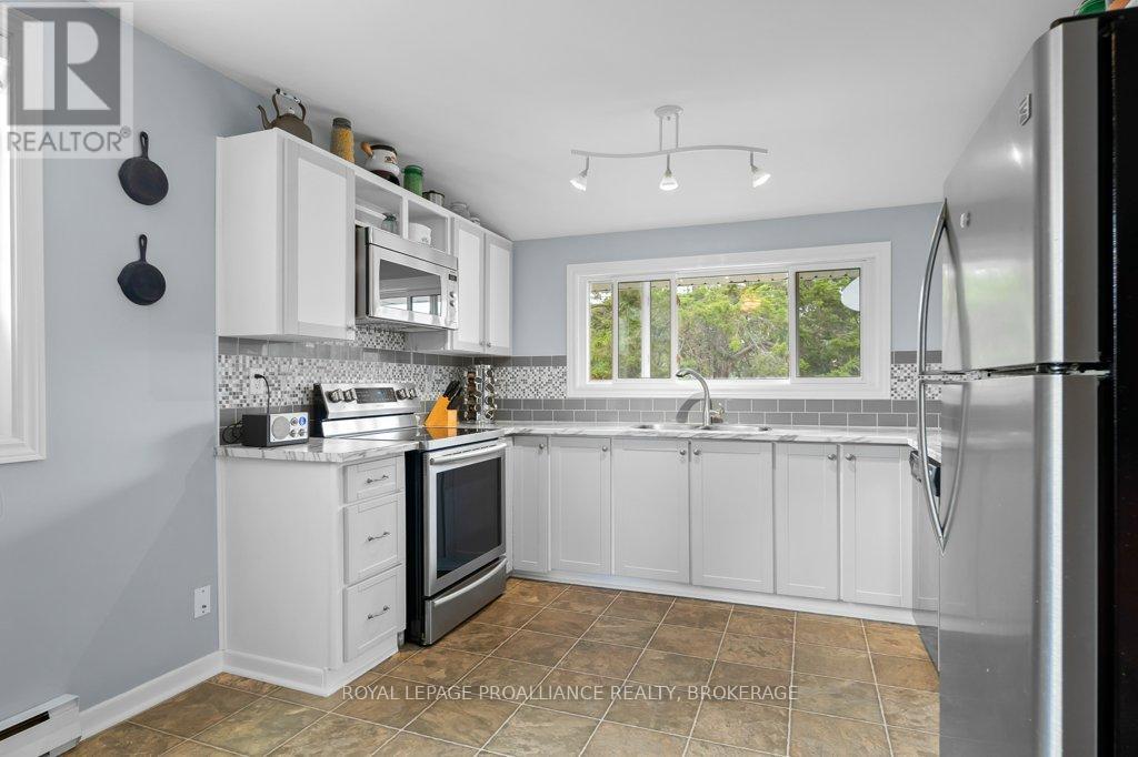 673 Sussex Boulevard, Kingston, Ontario  K7M 5B2 - Photo 13 - X12423939