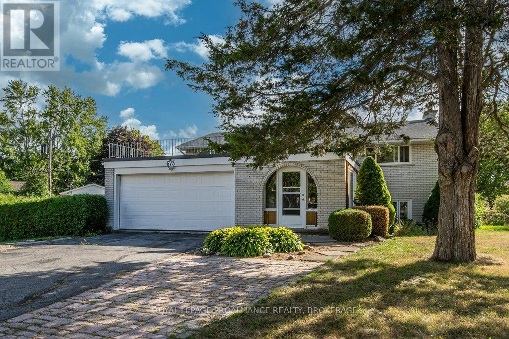 673 Sussex Boulevard, Kingston, Ontario  K7M 5B2 - Photo 3 - X12423939