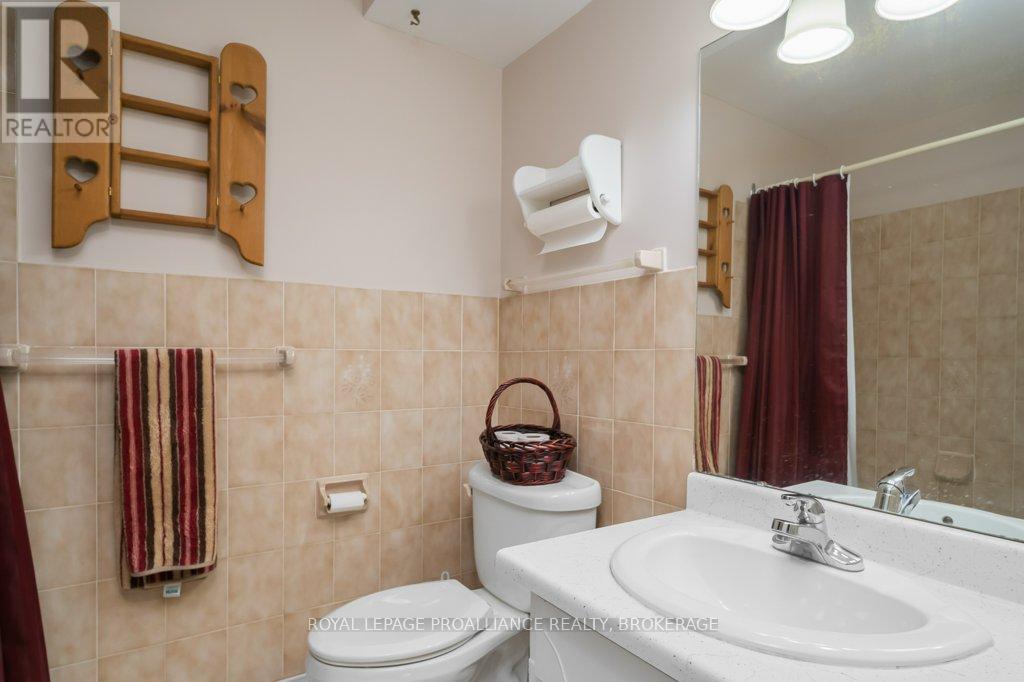 673 Sussex Boulevard, Kingston, Ontario  K7M 5B2 - Photo 34 - X12423939