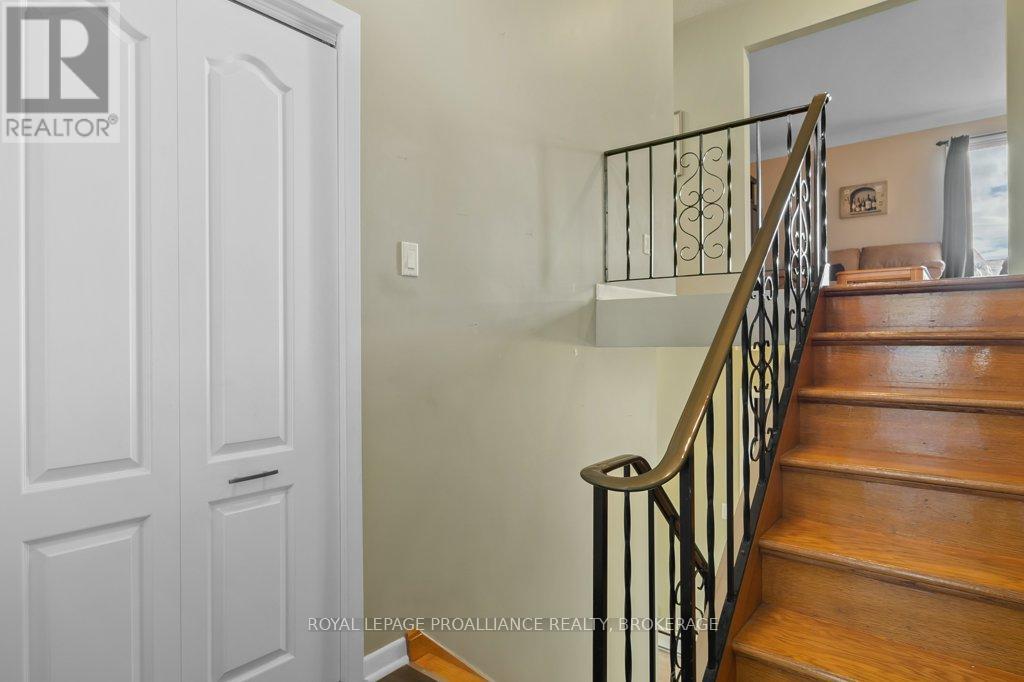 673 Sussex Boulevard, Kingston, Ontario  K7M 5B2 - Photo 6 - X12423939