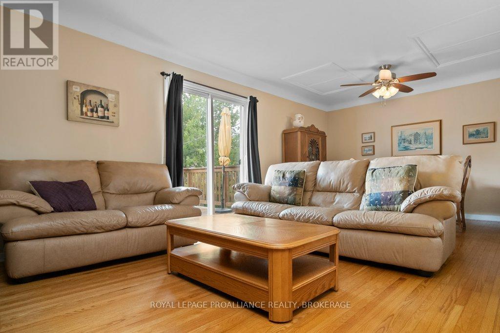 673 Sussex Boulevard, Kingston, Ontario  K7M 5B2 - Photo 8 - X12423939
