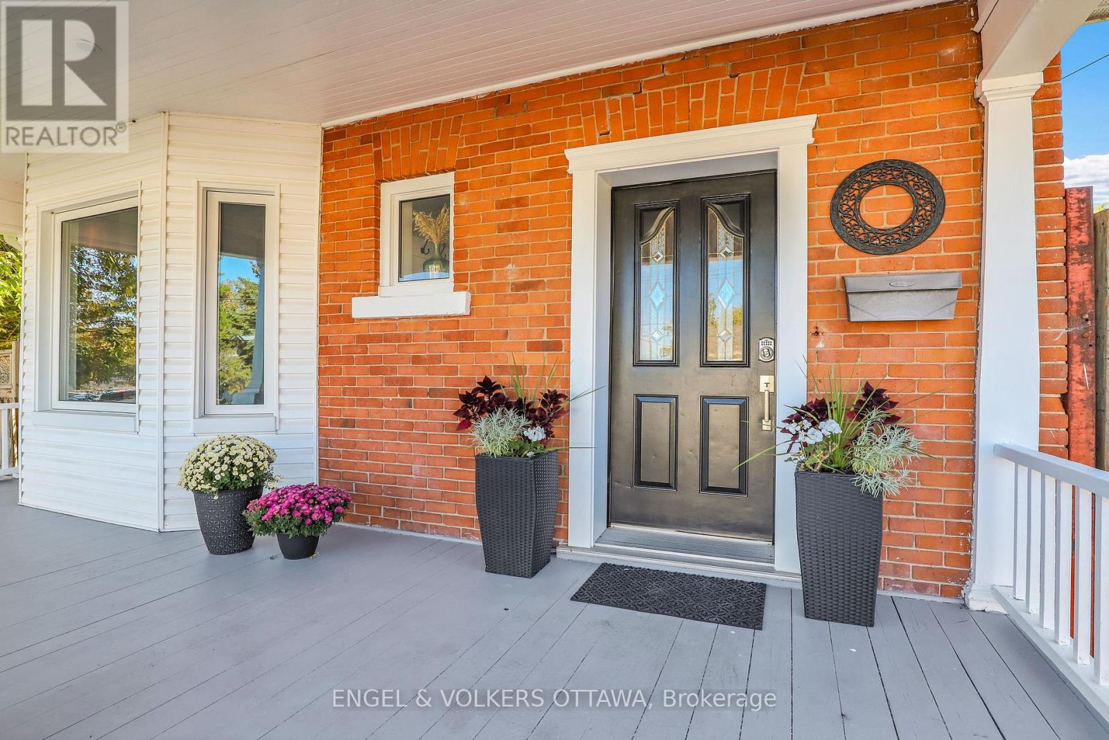 10 Ida Street S, Arnprior, Ontario  K7S 3A4 - Photo 5 - X12423953