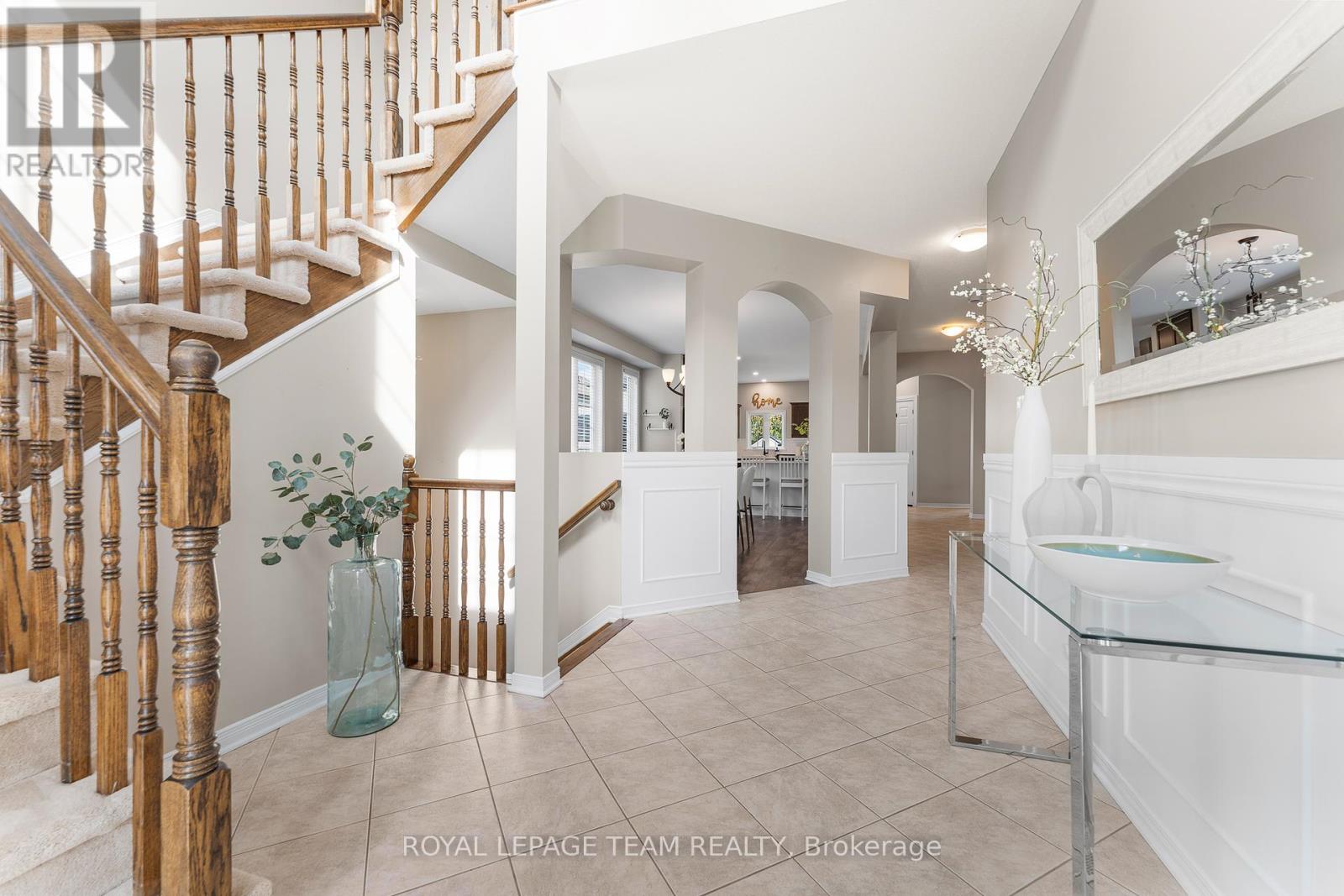213 Pendra Way, Ottawa, Ontario  K2W 0A6 - Photo 4 - X12423968