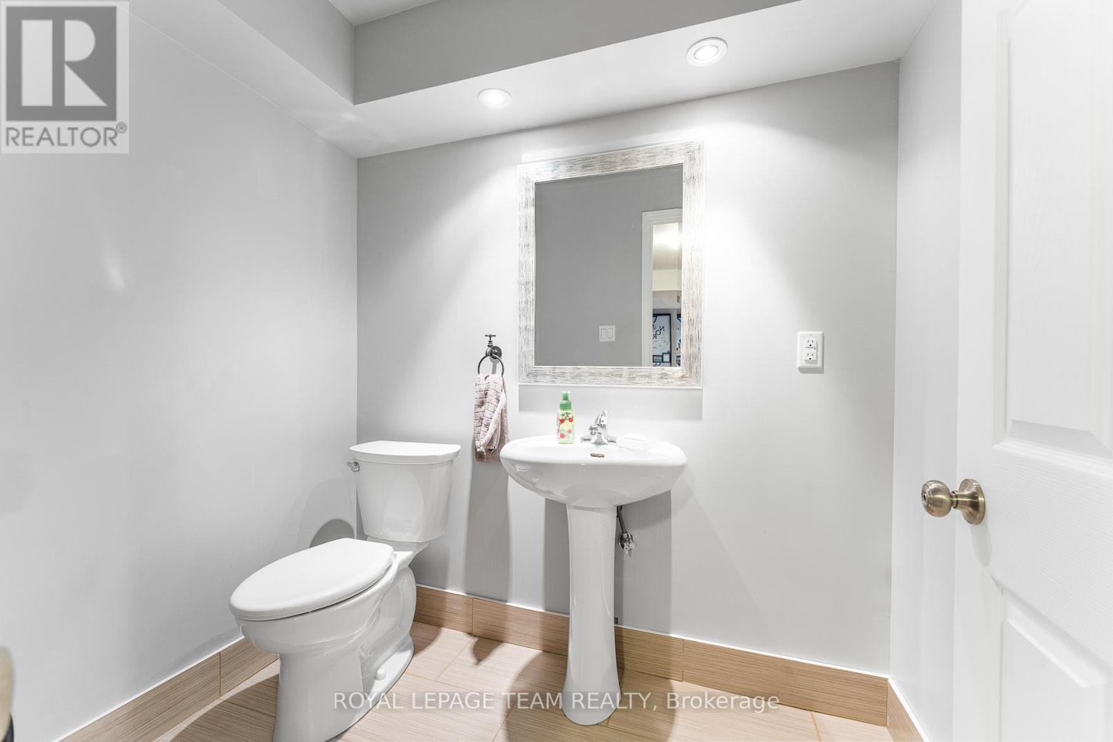 213 Pendra Way, Ottawa, Ontario  K2W 0A6 - Photo 43 - X12423968