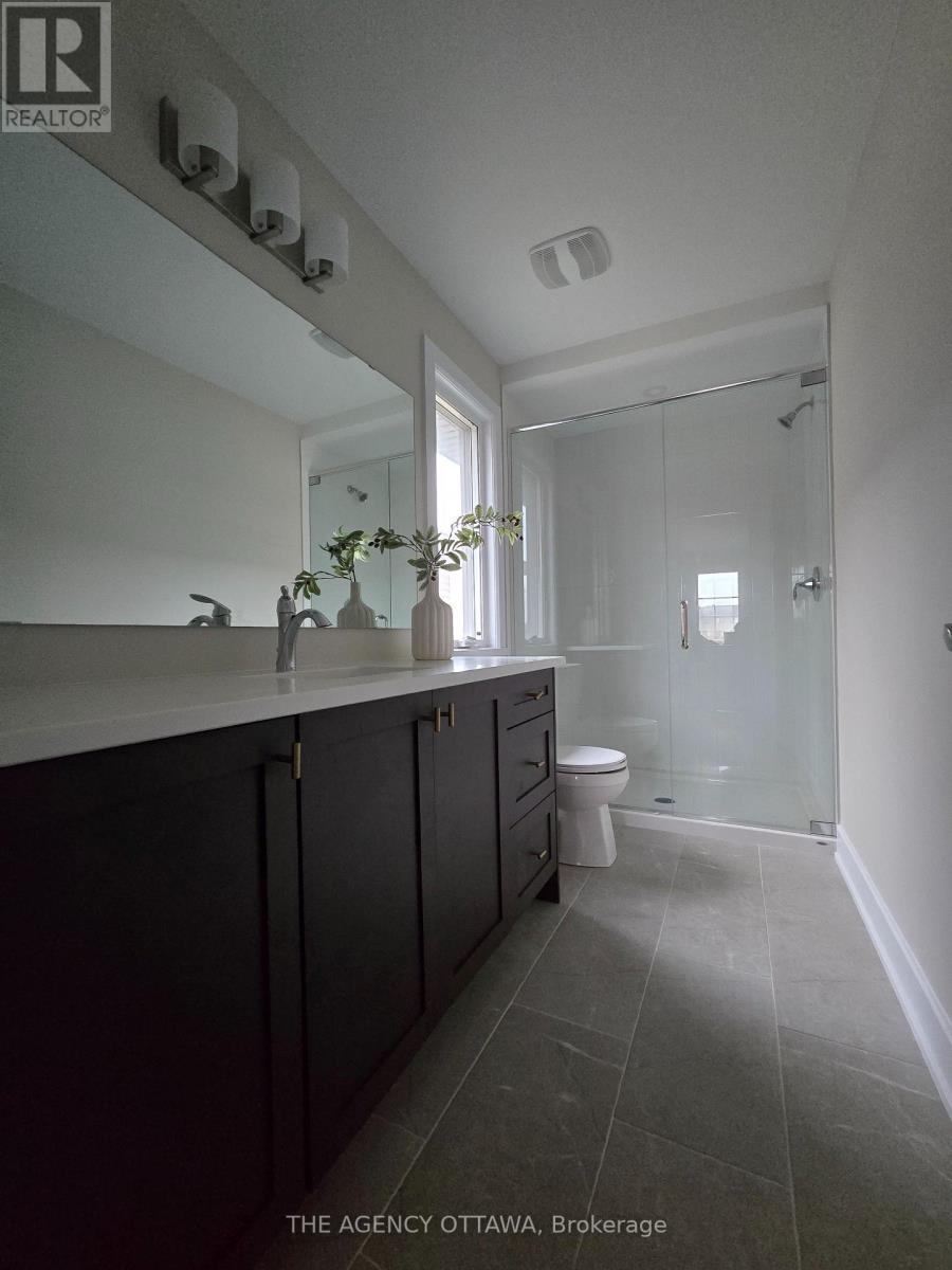 183 Craig Duncan Terrace, Ottawa, Ontario  K2S 3C6 - Photo 12 - X12423977