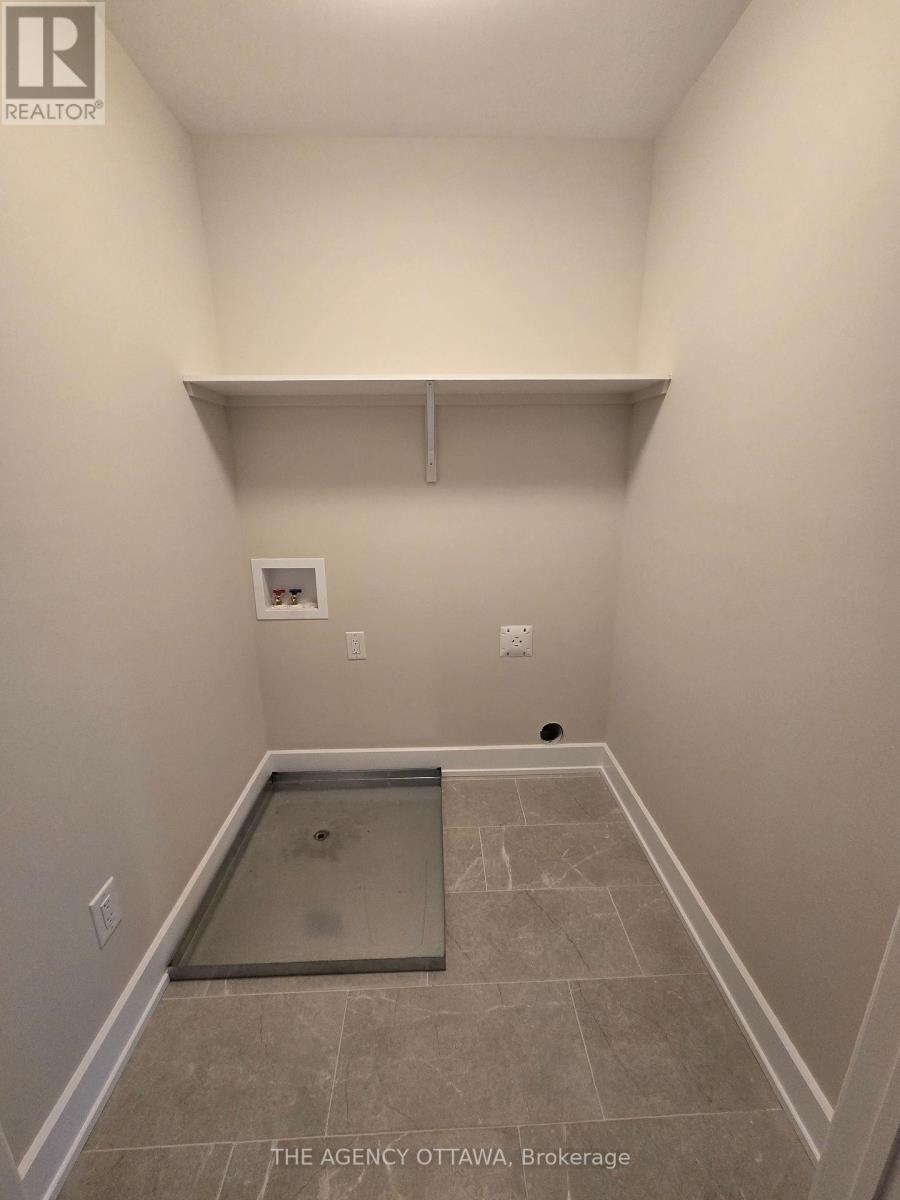 183 Craig Duncan Terrace, Ottawa, Ontario  K2S 3C6 - Photo 13 - X12423977