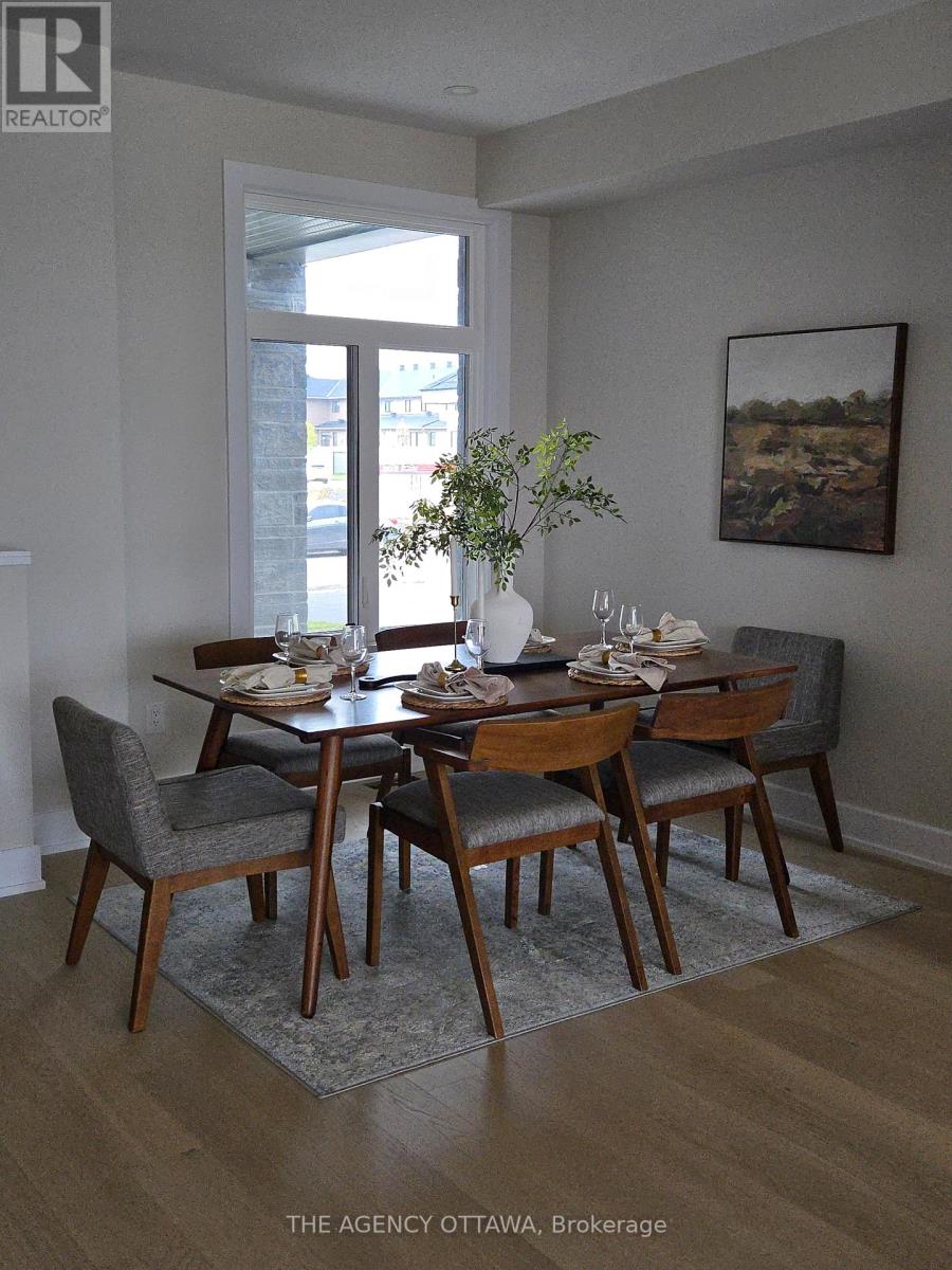 183 Craig Duncan Terrace, Ottawa, Ontario  K2S 3C6 - Photo 2 - X12423977