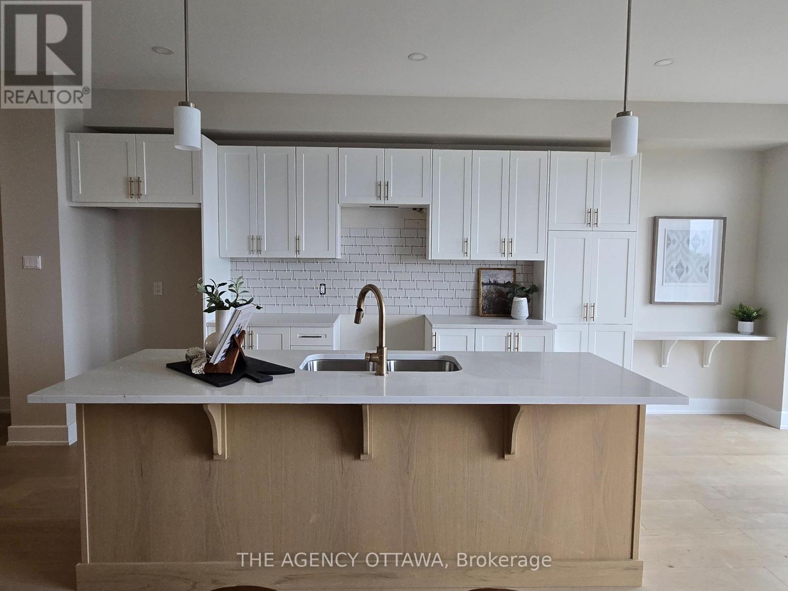 183 Craig Duncan Terrace, Ottawa, Ontario  K2S 3C6 - Photo 6 - X12423977