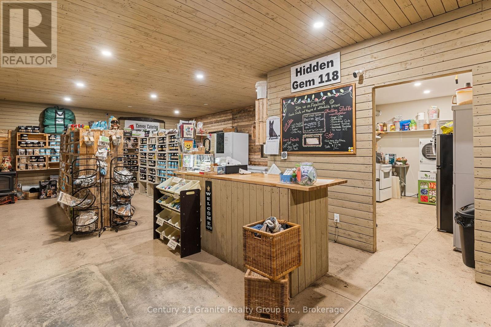 9734 Highway 118 W, Algonquin Highlands, Ontario  K0M 1J2 - Photo 14 - X12423965
