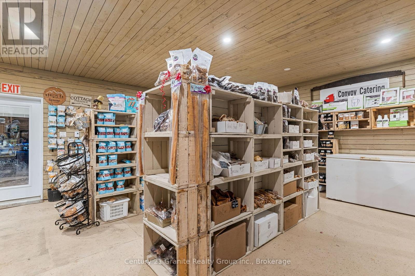 9734 Highway 118 W, Algonquin Highlands, Ontario  K0M 1J2 - Photo 6 - X12423965