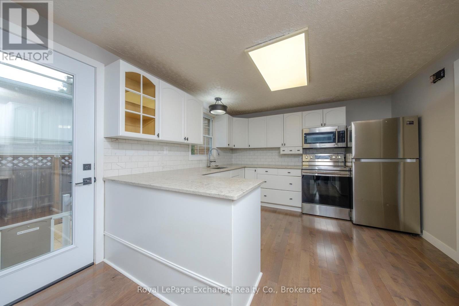 427 Highland Drive, Kincardine, Ontario  N2Z 1X4 - Photo 11 - X12423982