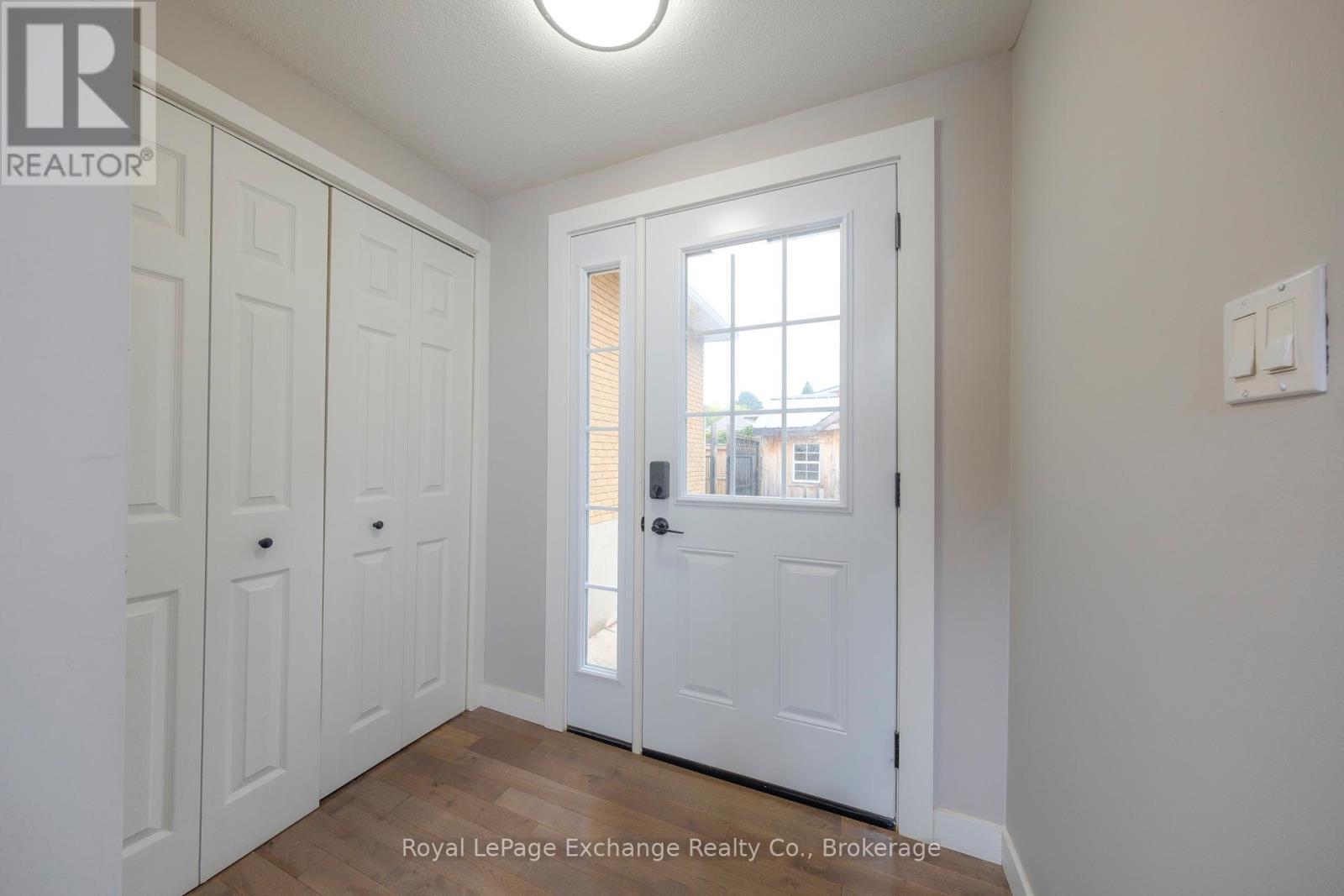 427 Highland Drive, Kincardine, Ontario  N2Z 1X4 - Photo 3 - X12423982