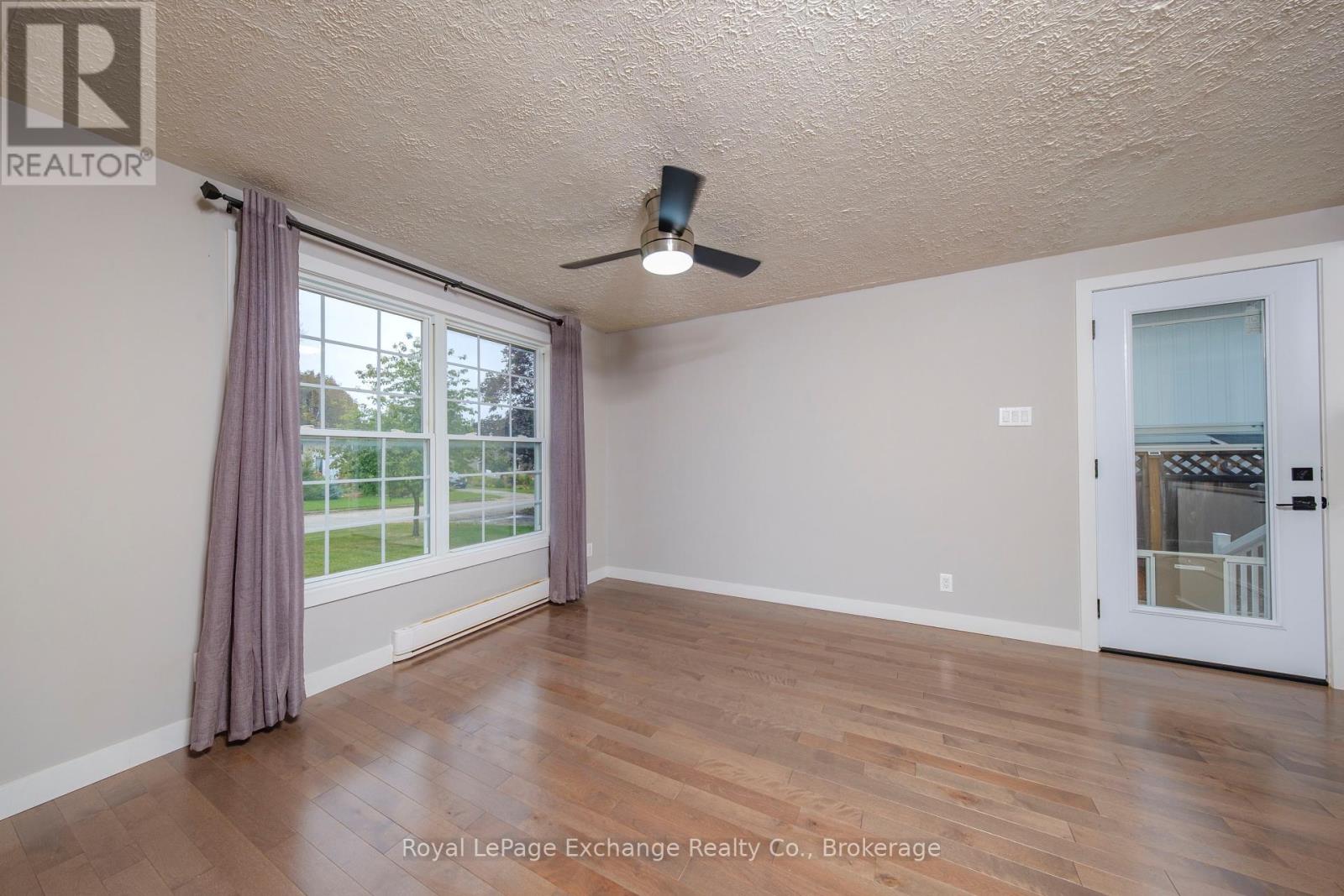 427 Highland Drive, Kincardine, Ontario  N2Z 1X4 - Photo 6 - X12423982