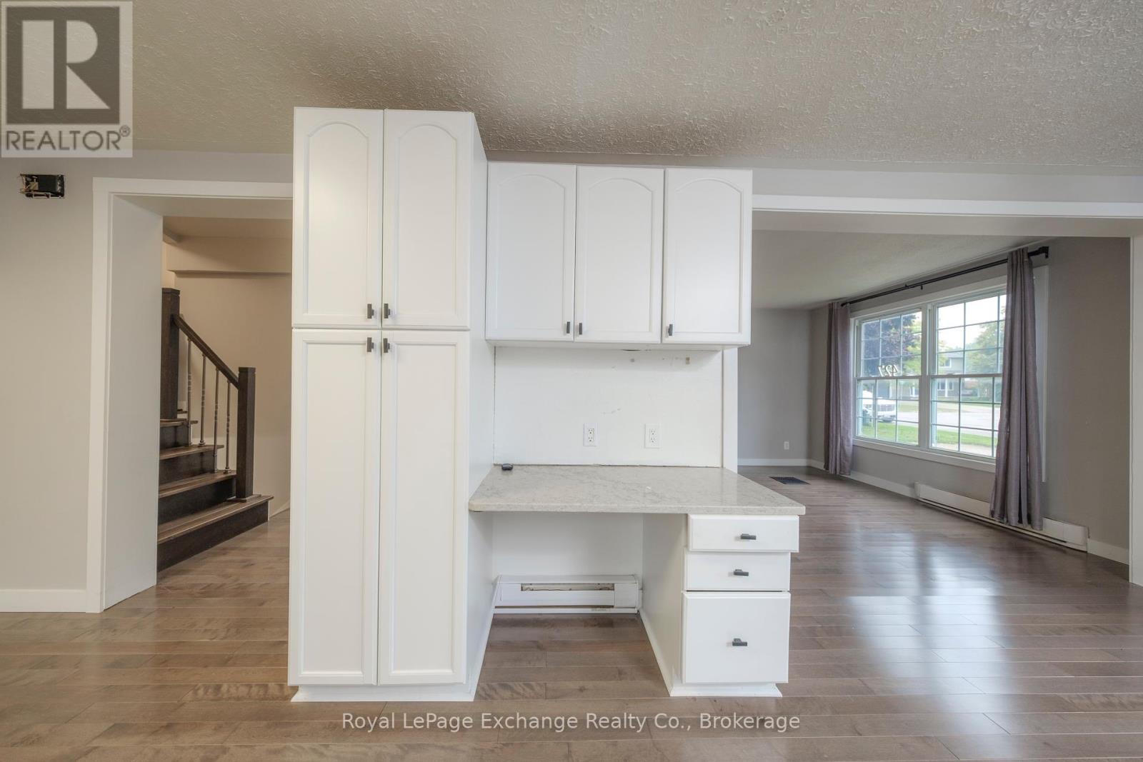 427 Highland Drive, Kincardine, Ontario  N2Z 1X4 - Photo 7 - X12423982