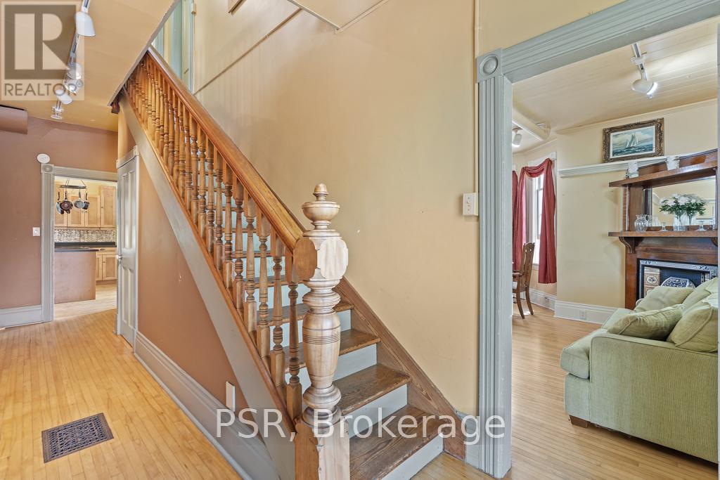 1020 Bala Falls Road, Muskoka Lakes, Ontario  P0C 1A0 - Photo 15 - X12424006