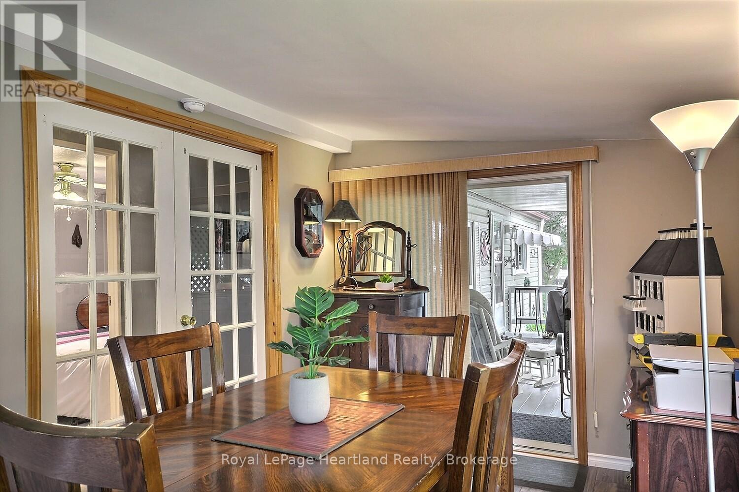 35 Kalisch Avenue, South Huron, Ontario  N0M 1S3 - Photo 11 - X12424051