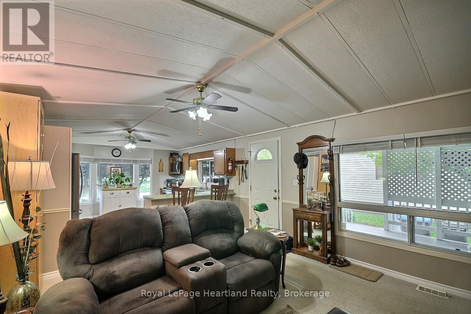 35 Kalisch Avenue, South Huron, Ontario  N0M 1S3 - Photo 7 - X12424051