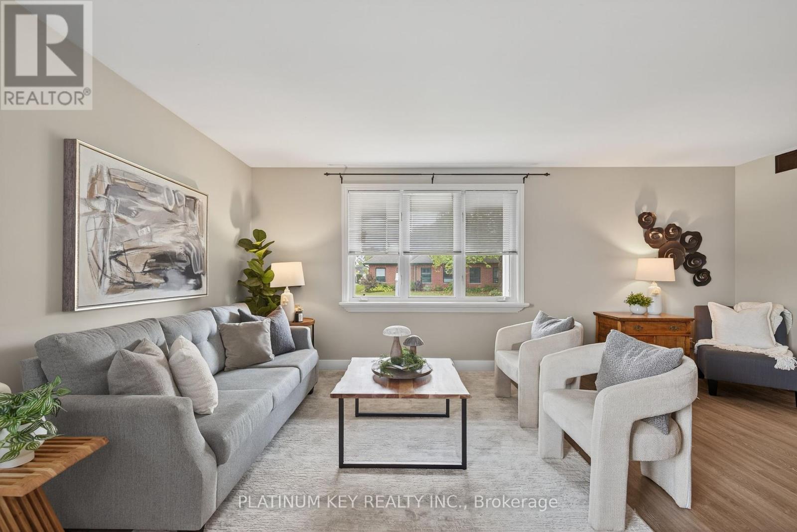 18 Richmond Street, Strathroy-Caradoc, Ontario  N7G 2Y8 - Photo 8 - X12423972