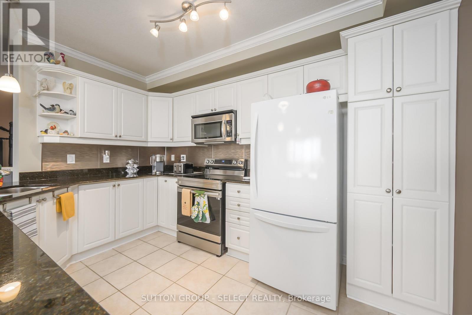 606 - 1030 Coronation Drive, London North, Ontario  N6G 0G5 - Photo 5 - X12424013