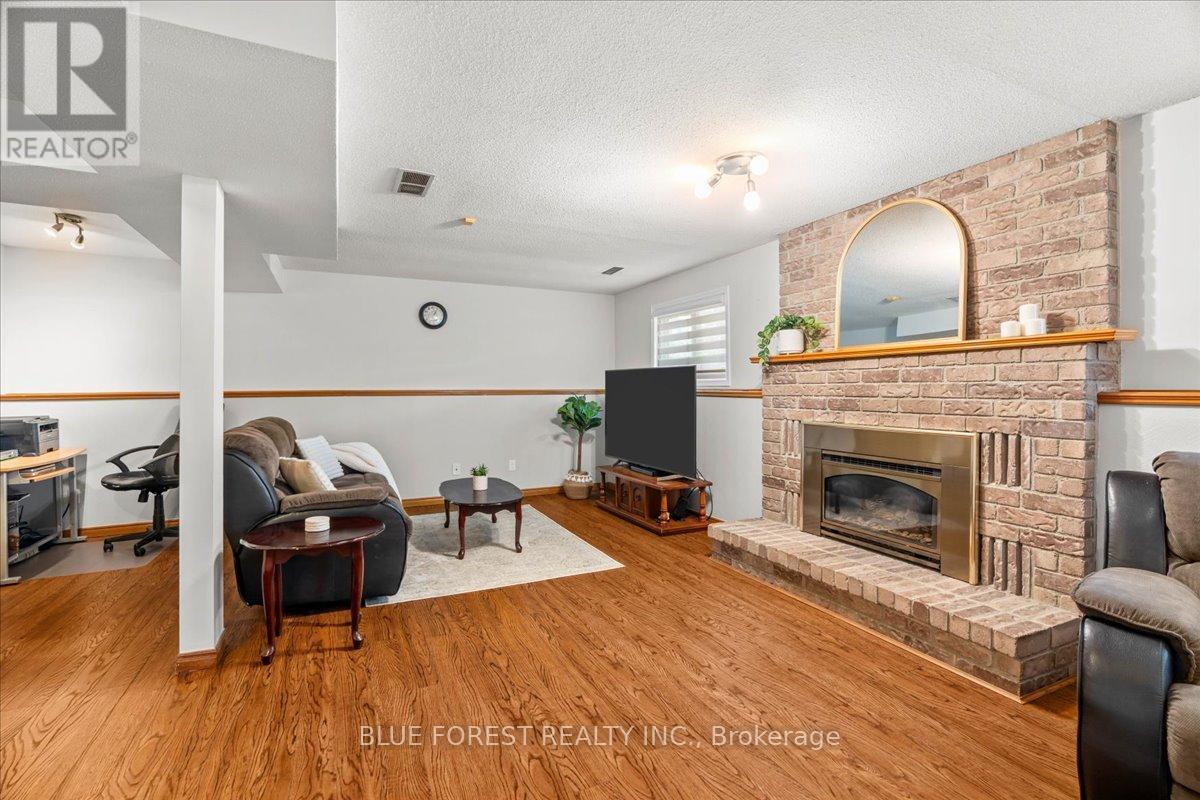 106 Conway Lane, London South, Ontario  N6E 3J8 - Photo 27 - X12424019