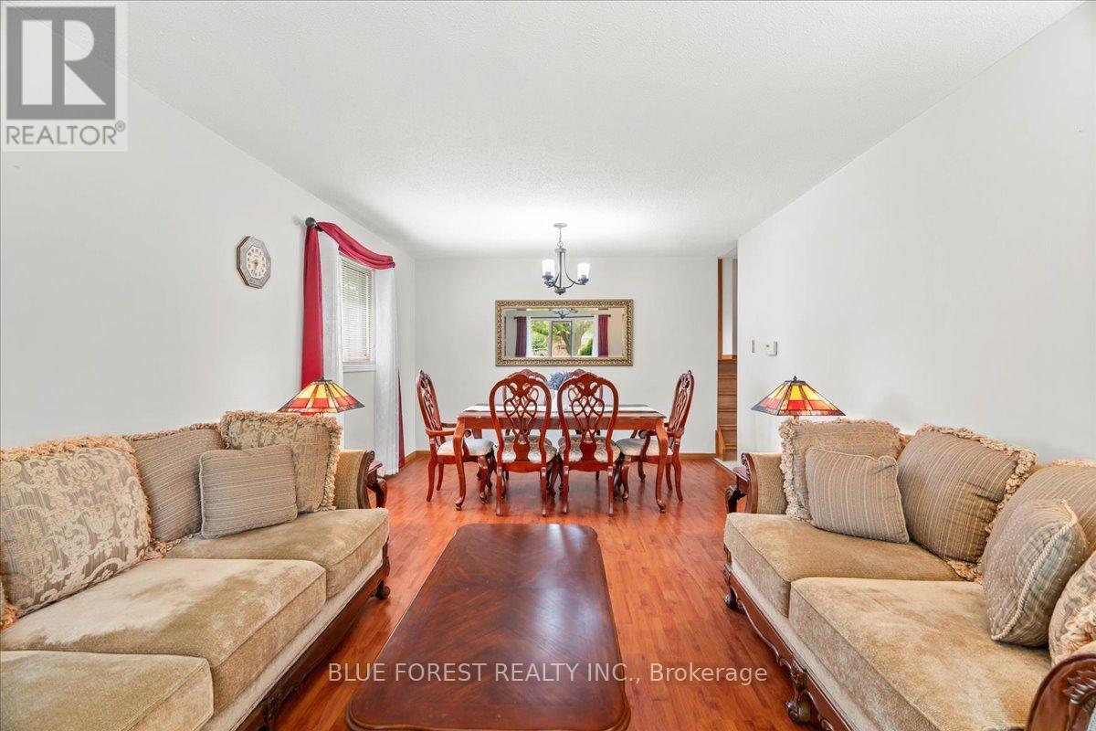 106 Conway Lane, London South, Ontario  N6E 3J8 - Photo 8 - X12424019