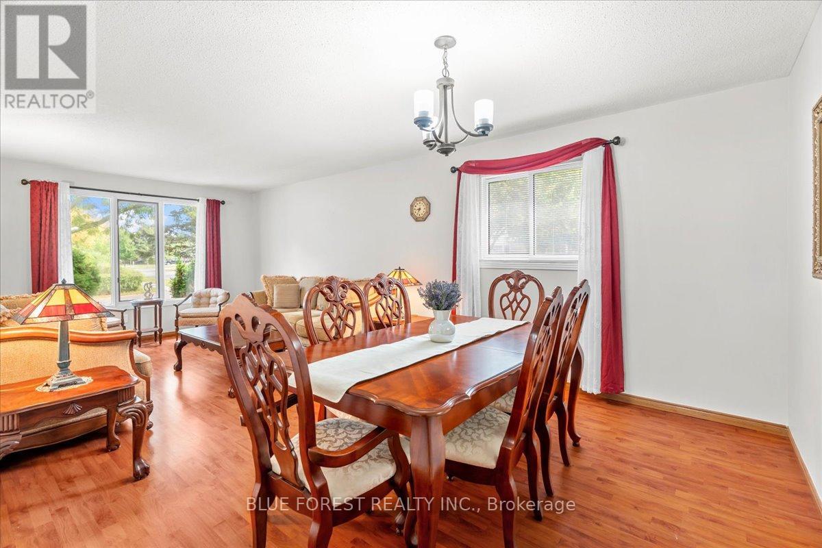 106 Conway Lane, London South, Ontario  N6E 3J8 - Photo 9 - X12424019