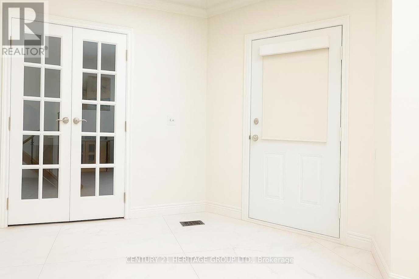824 Thornton Road N, Oshawa, Ontario  L1J 7N2 - Photo 5 - E12423877