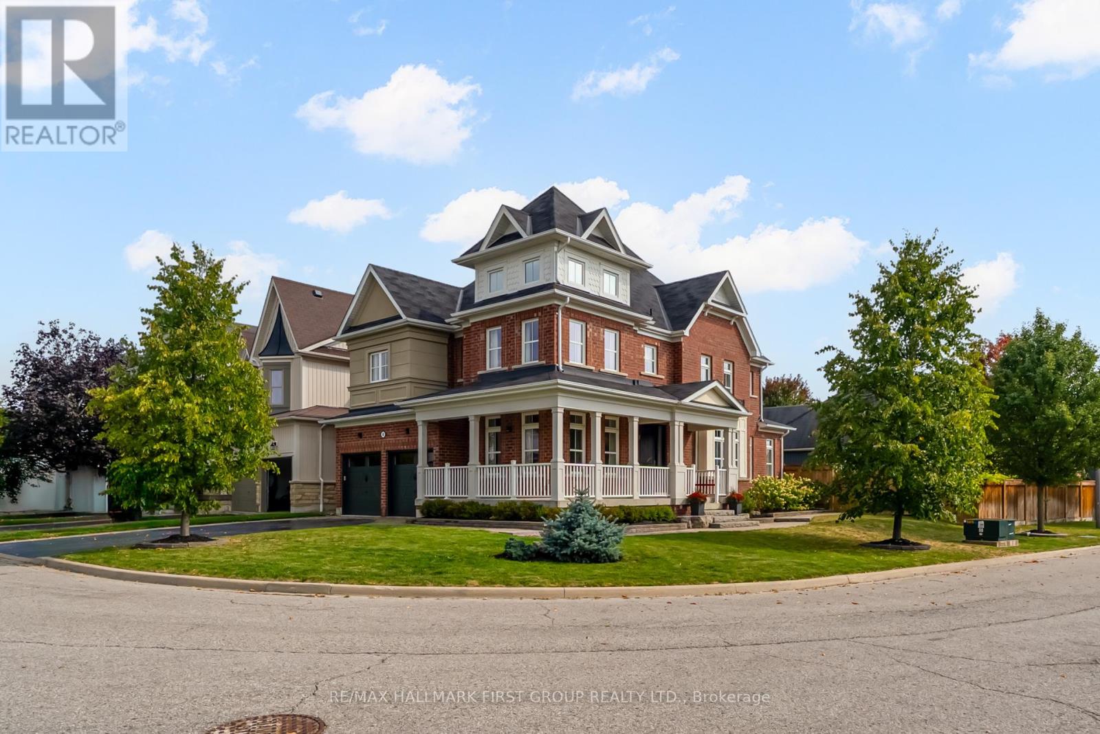 8 JARROW CRESCENT, Whitby, Ontario