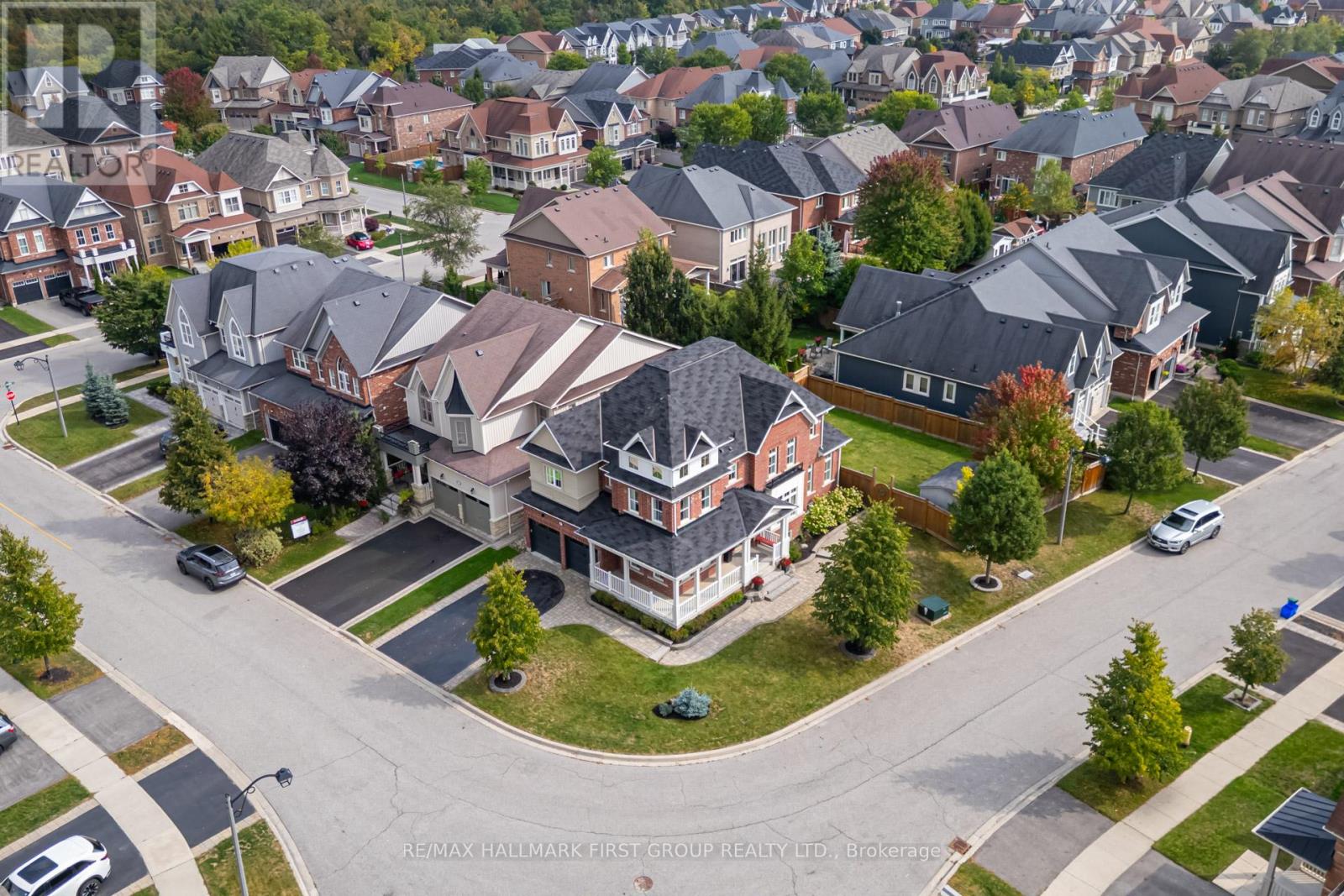 8 Jarrow Crescent, Whitby, Ontario  L1M 0G9 - Photo 5 - E12423914