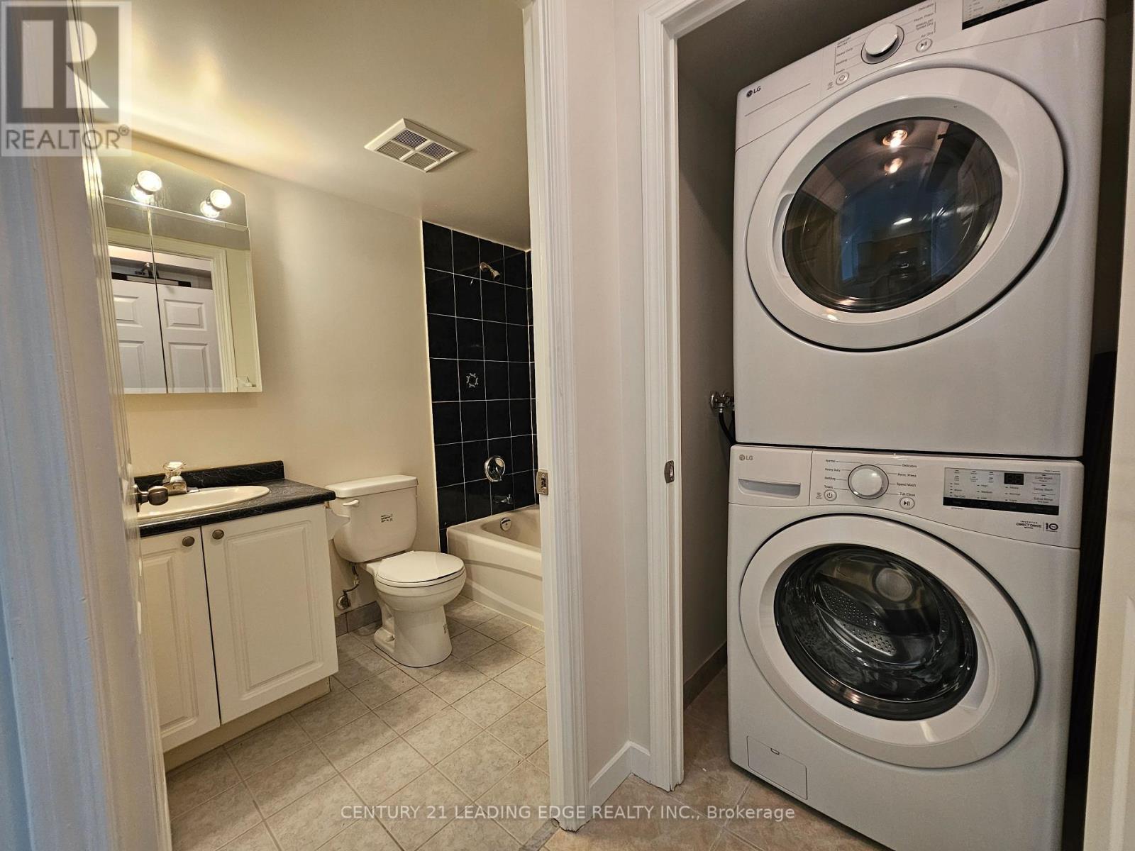 307 - 39 Oneida Crescent, Richmond Hill, Ontario  L4B 4T9 - Photo 11 - N12423881