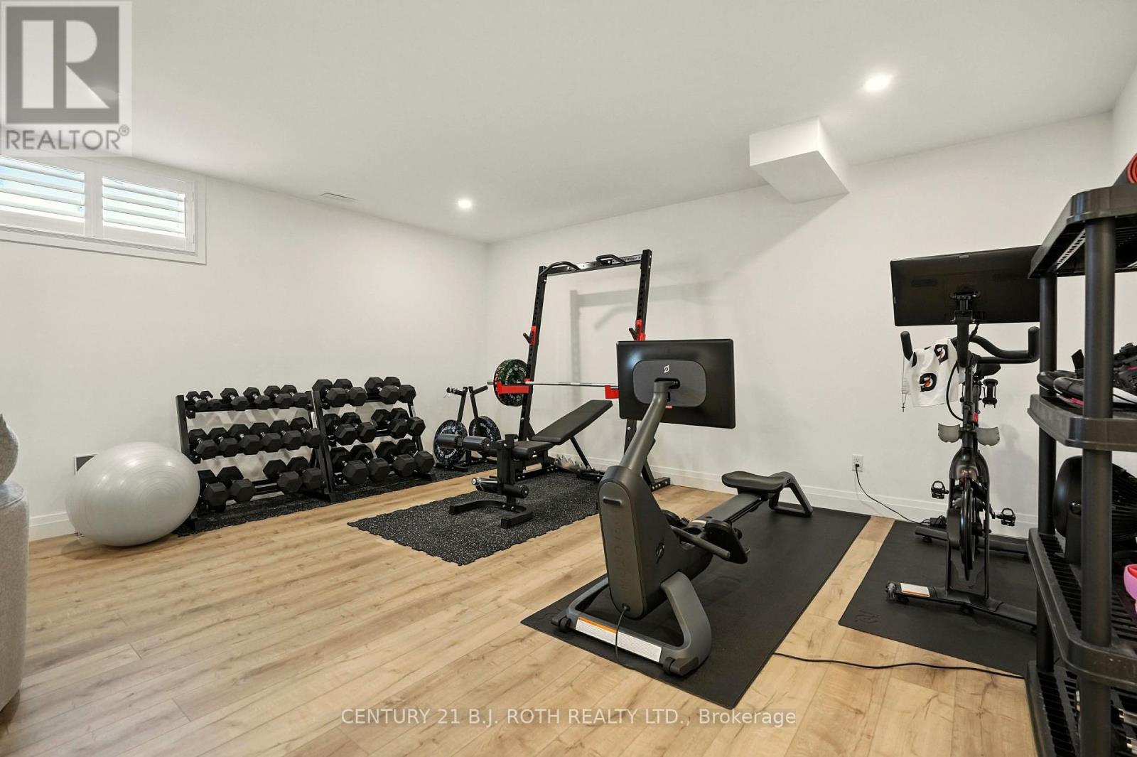 124 Ritchie Crescent, Springwater, Ontario  L0L 1P0 - Photo 32 - S12423929