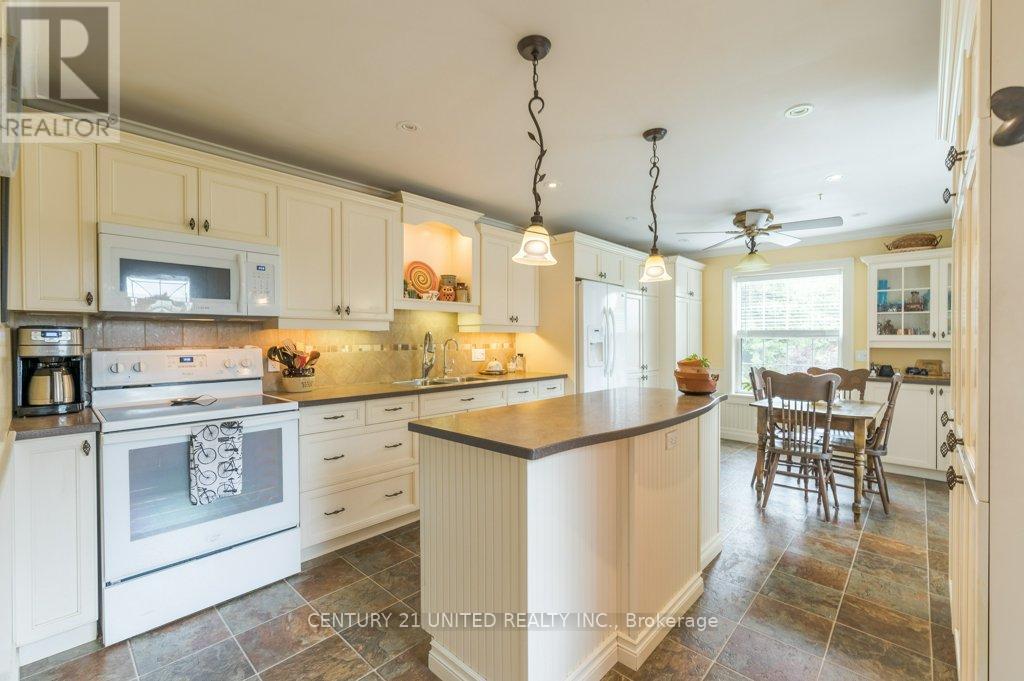 1920 County Rd 6, Douro-Dummer, Ontario  K0L 2H0 - Photo 16 - X12423979