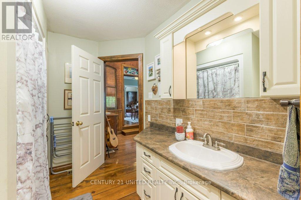 1920 County Rd 6, Douro-Dummer, Ontario  K0L 2H0 - Photo 34 - X12423979