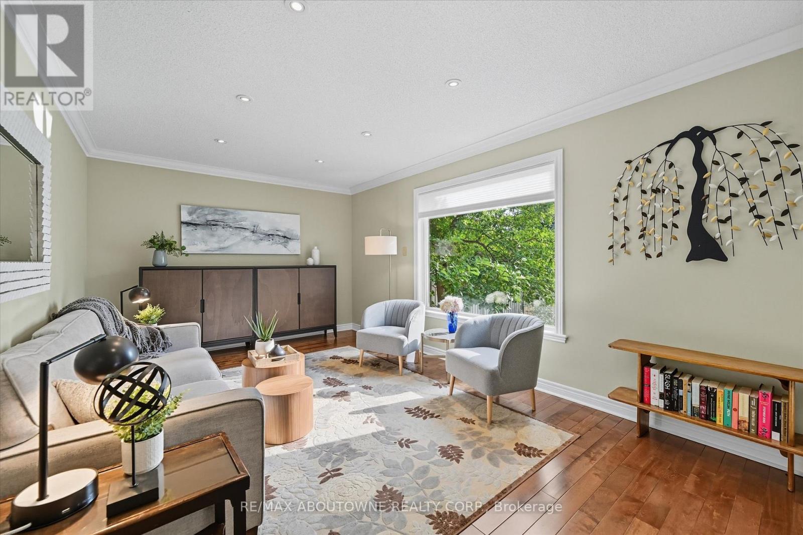2310 Grand Ravine Drive, Oakville, Ontario  L6H 6A8 - Photo 15 - W12423874