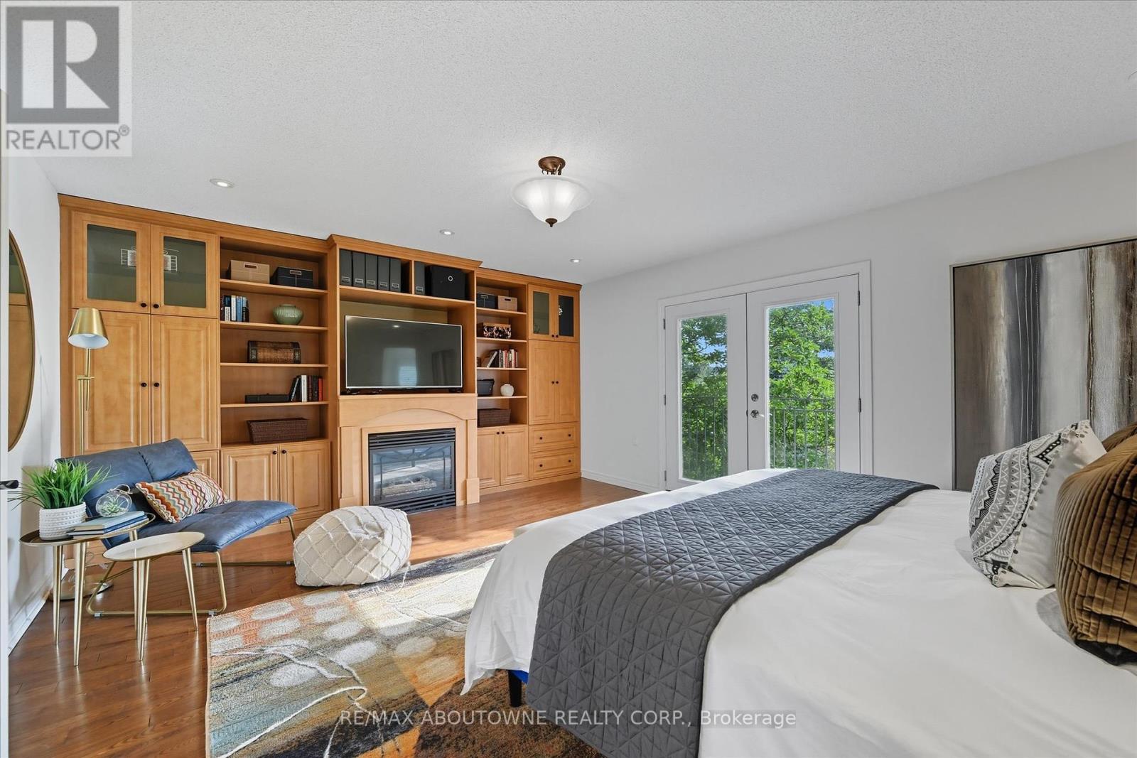 2310 Grand Ravine Drive, Oakville, Ontario  L6H 6A8 - Photo 22 - W12423874
