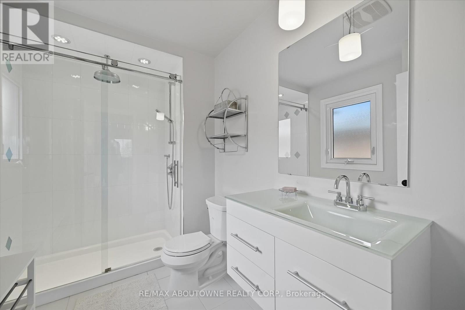 2310 Grand Ravine Drive, Oakville, Ontario  L6H 6A8 - Photo 27 - W12423874
