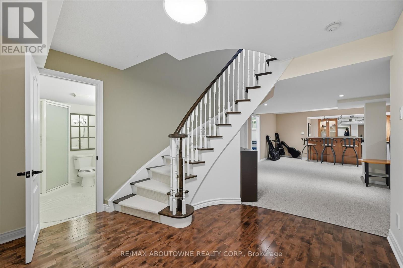 2310 Grand Ravine Drive, Oakville, Ontario  L6H 6A8 - Photo 31 - W12423874