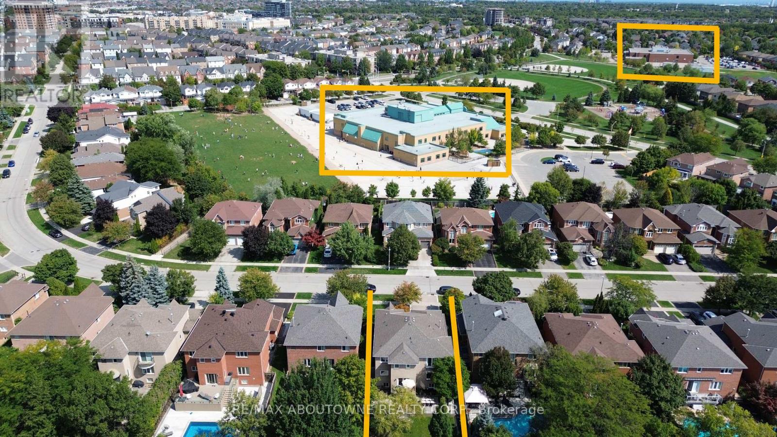 2310 Grand Ravine Drive, Oakville, Ontario  L6H 6A8 - Photo 46 - W12423874