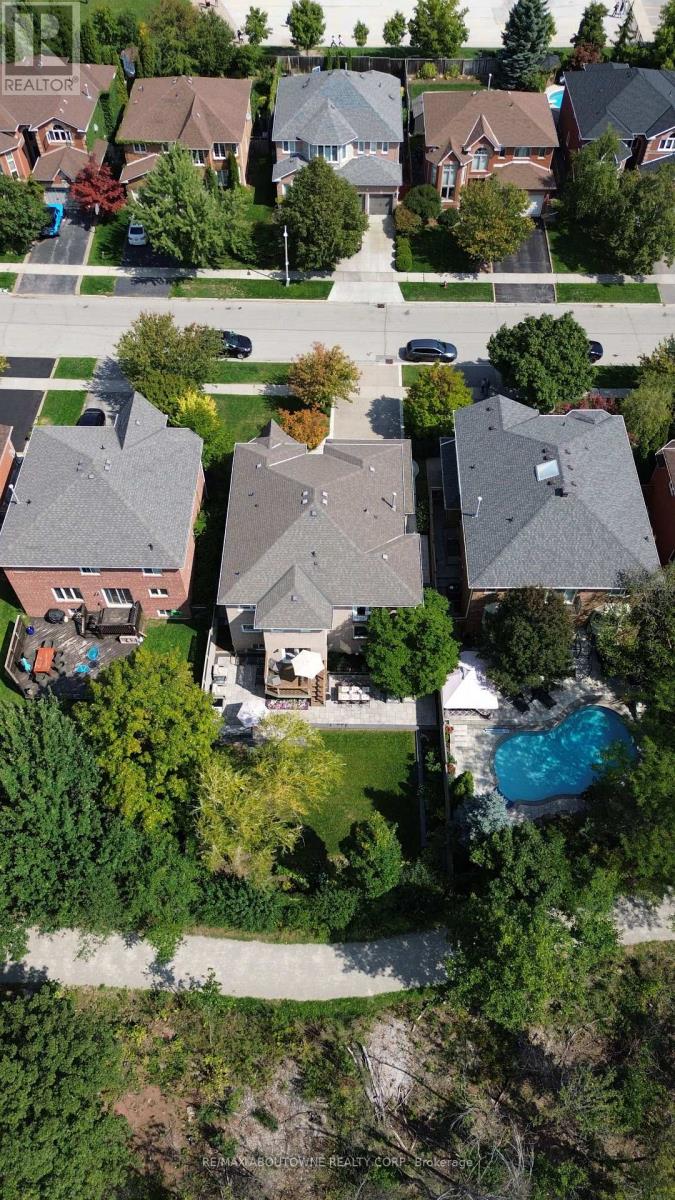 2310 Grand Ravine Drive, Oakville, Ontario  L6H 6A8 - Photo 48 - W12423874