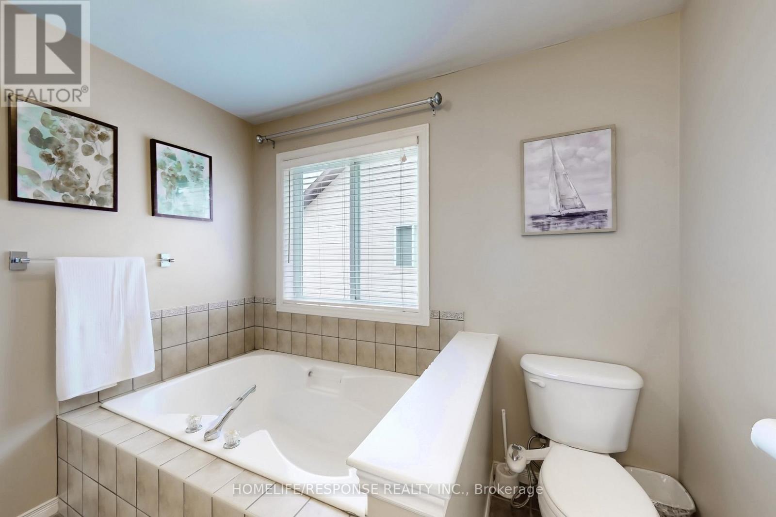 24 Murray Court, Orangeville, Ontario  L9W 0A1 - Photo 20 - W12423889