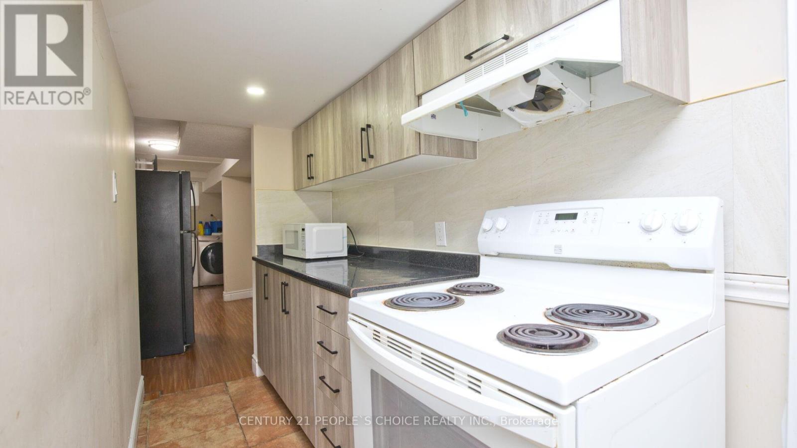 82 Davenport Crescent, Brampton, Ontario  L6T 3L6 - Photo 41 - W12423907