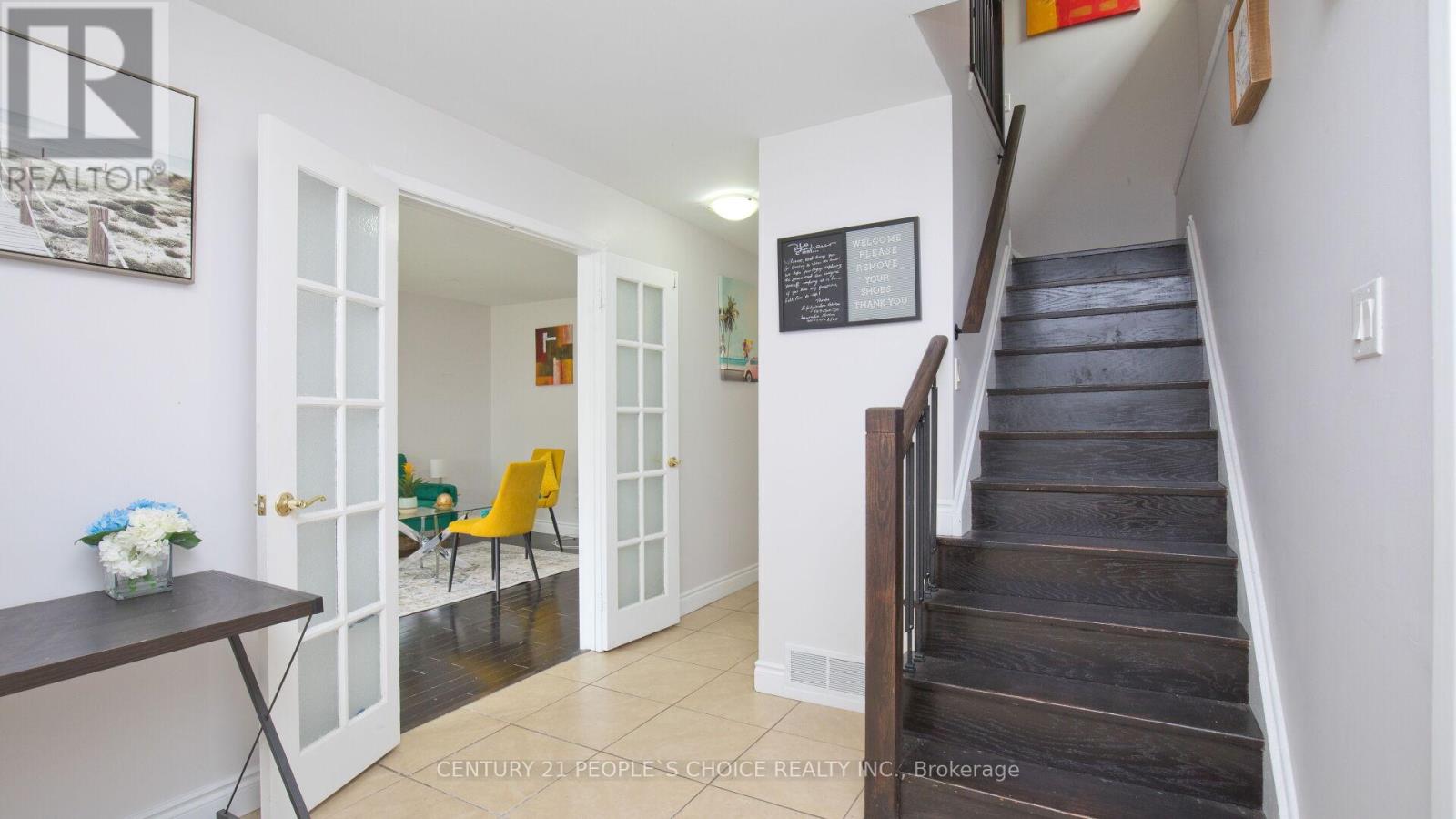 82 Davenport Crescent, Brampton, Ontario  L6T 3L6 - Photo 7 - W12423907