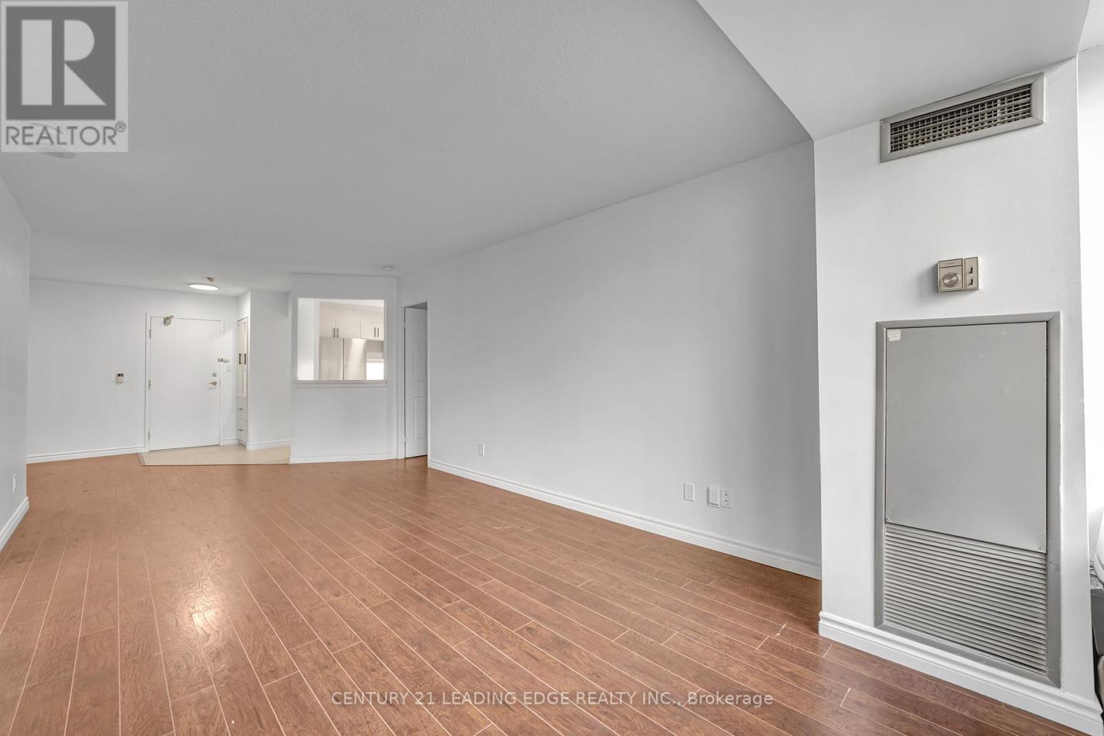 905 - 3605 Kariya Drive, Mississauga, Ontario  L5B 3J4 - Photo 12 - W12423911